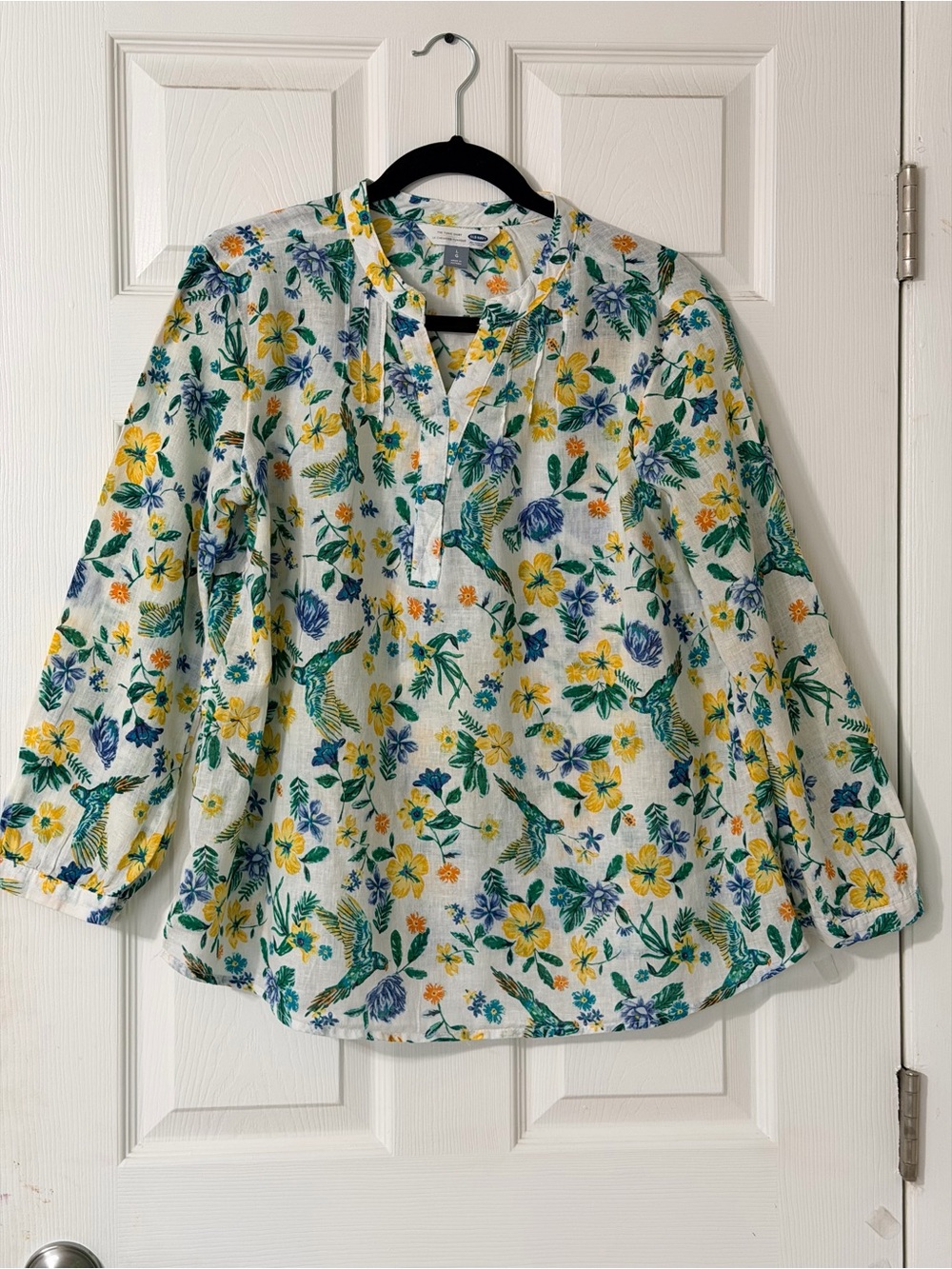 Old Navy Floral Hummingbird Split-Neck Blouse in Yellow, Green, Blue #summer